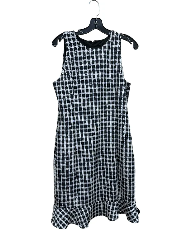 Dress Casual Short By Ann Taylor In Checkered Pattern, Size: 10