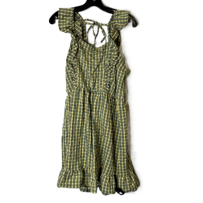 Dress Casual Short By Wild Fable In Green, Size: L