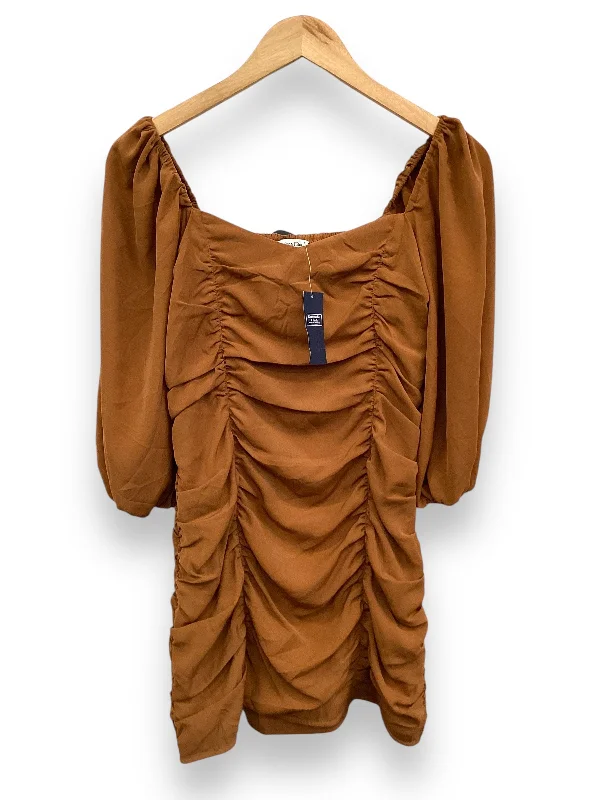 NWT Dress Casual Short By Abercrombie And Fitch In Tan, Size: M